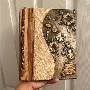Vtg Hawaii Carved Wood Souvenir Photo Album – Handmade w/Map & Hibiscus Flowers
